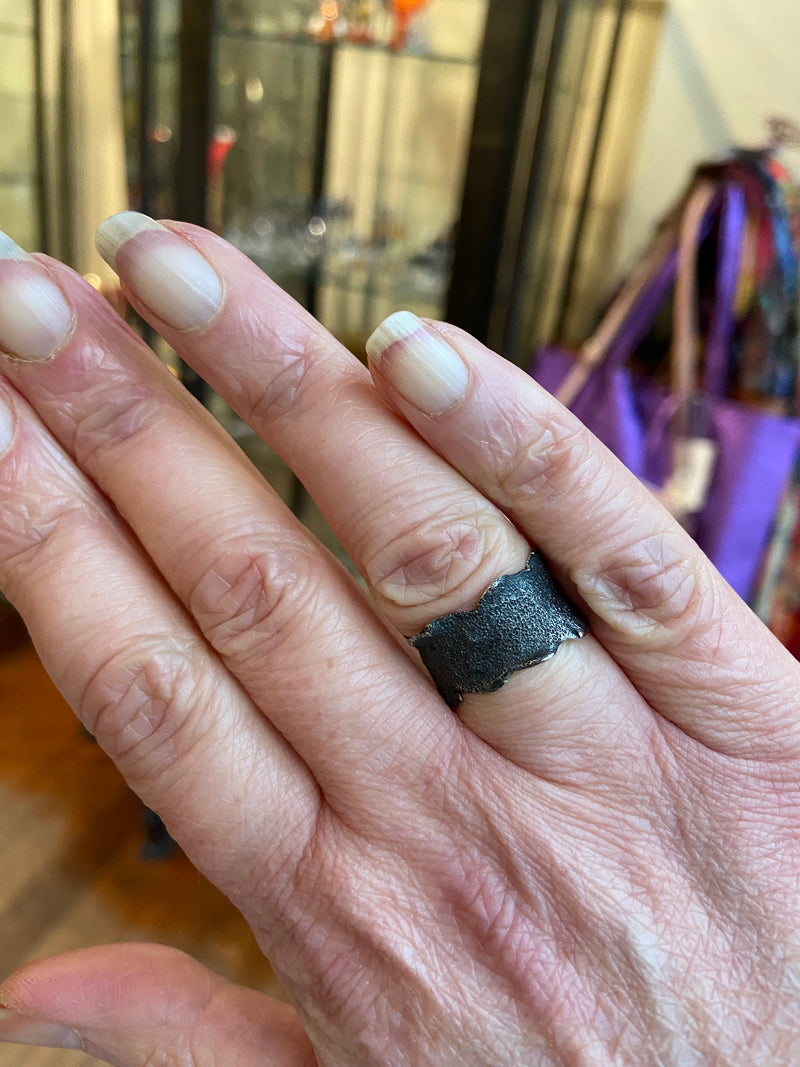 Flat Frill Ring