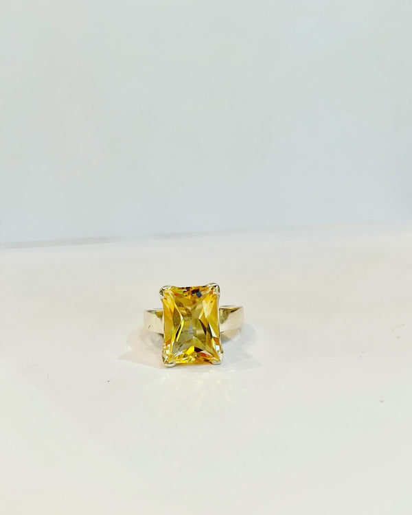 Rectangular Citrine Gemstone Ring