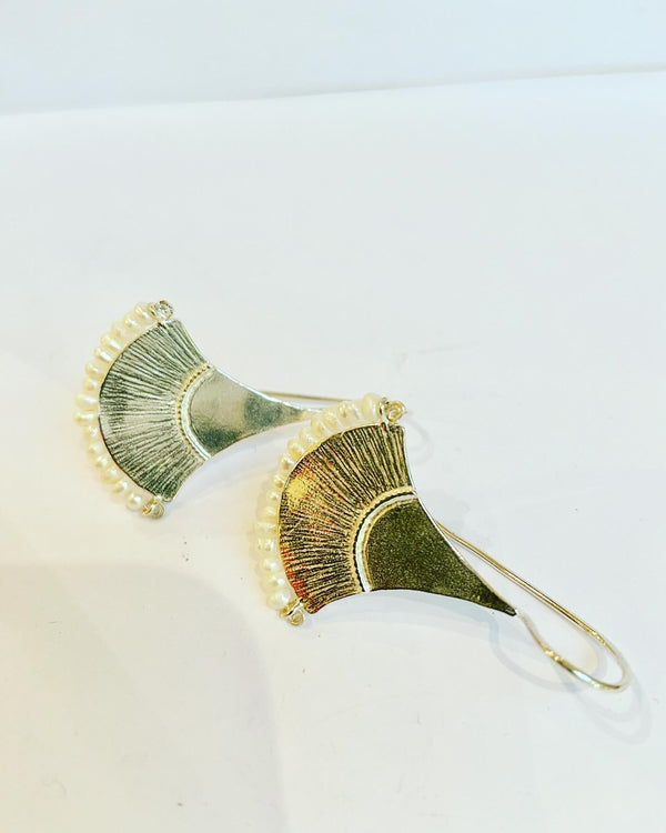 Fan Earrings With Pearl -Gold or Silver