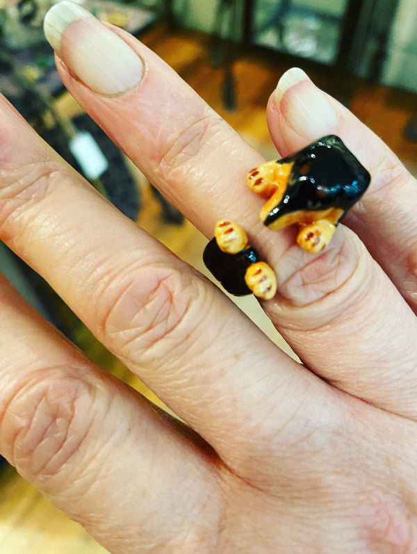 Daschund Ring