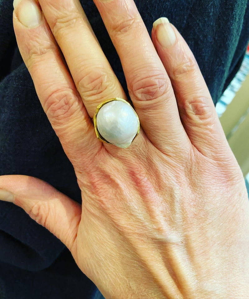 Matt Gold Pearl Ring