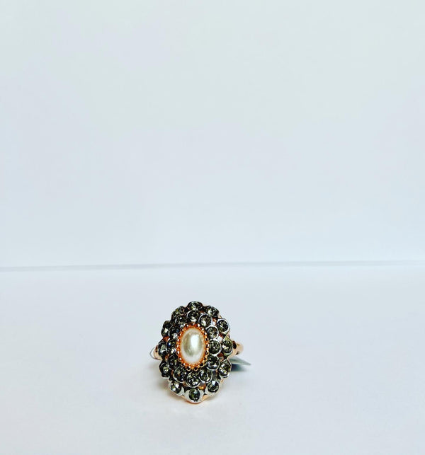 Etruscan Centre Pearl Ring