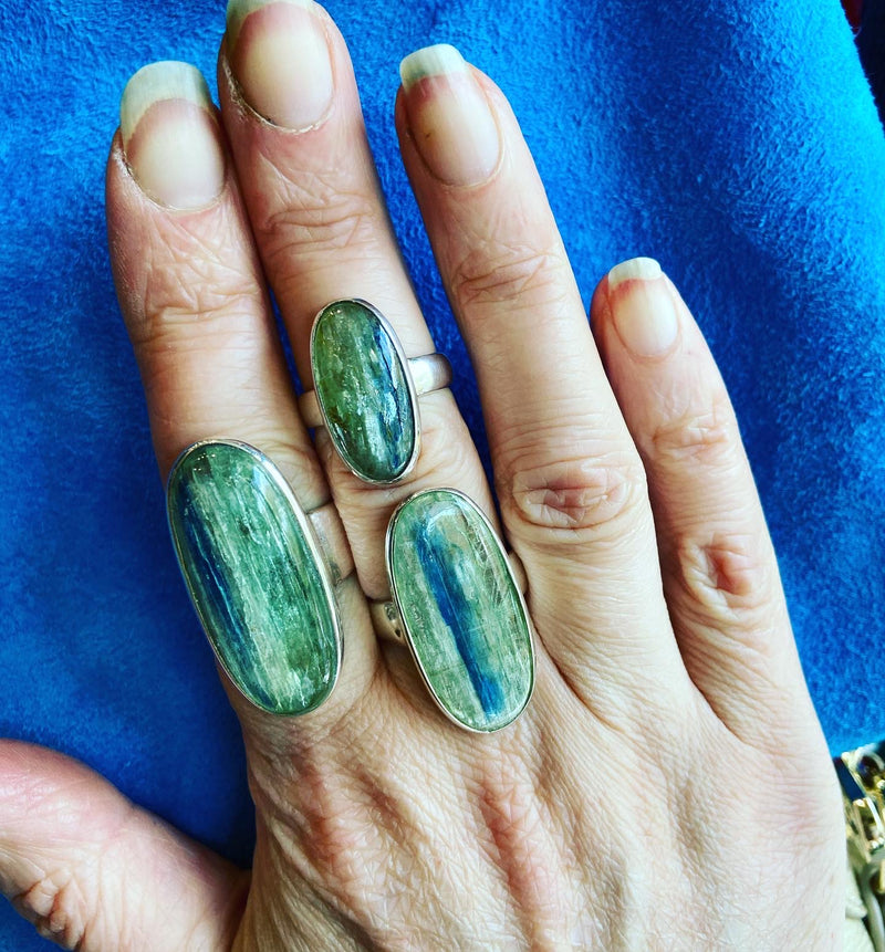 Green Kyanite Small Oval Ring