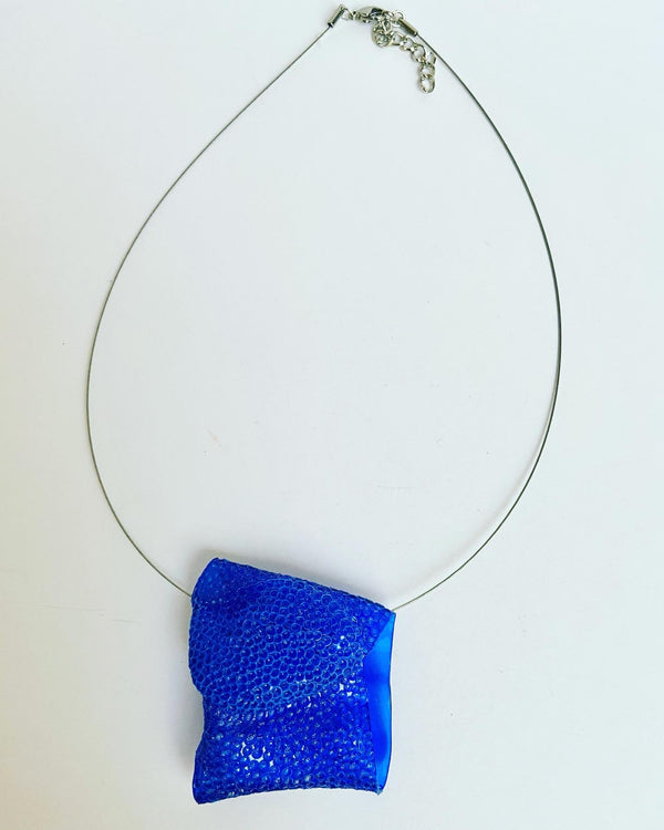 Crumpled Necklace -2 colours