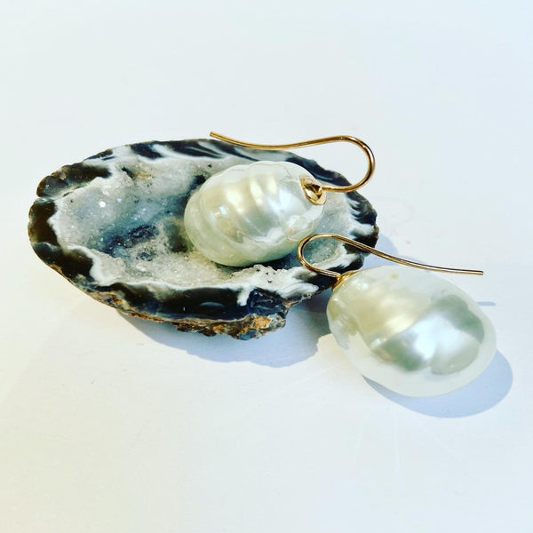 Beehive Baroque Spanish pearls- 2 colours