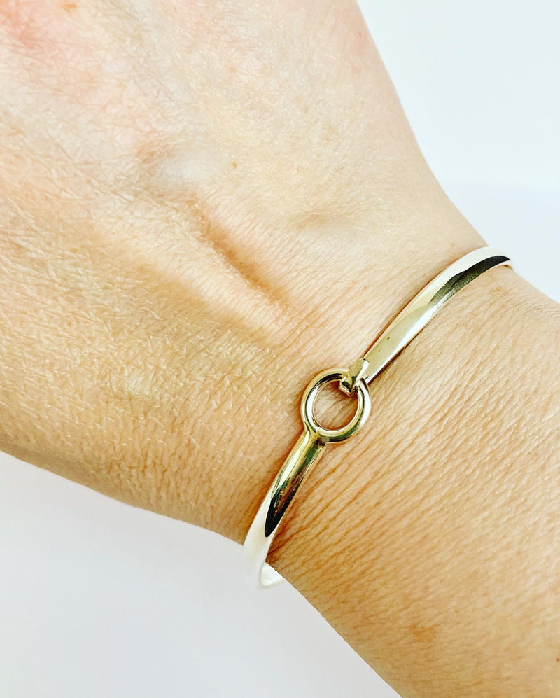 Round buckle sterling silver bracelet