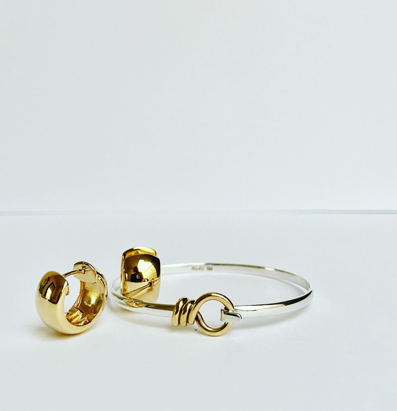 Gold loop bangle