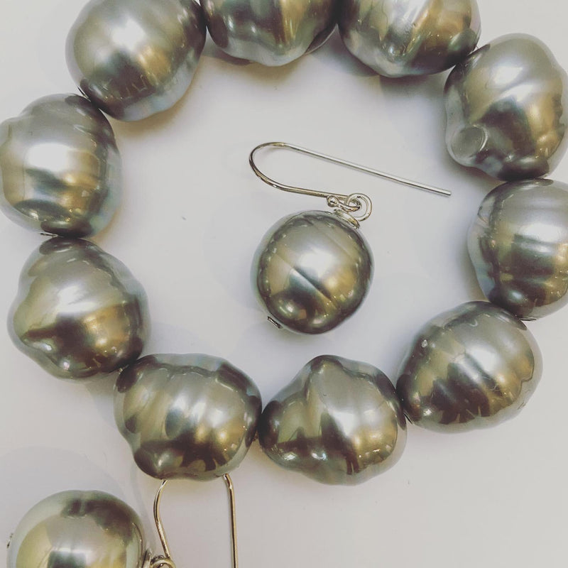 Beehive baroque pearl bracelet