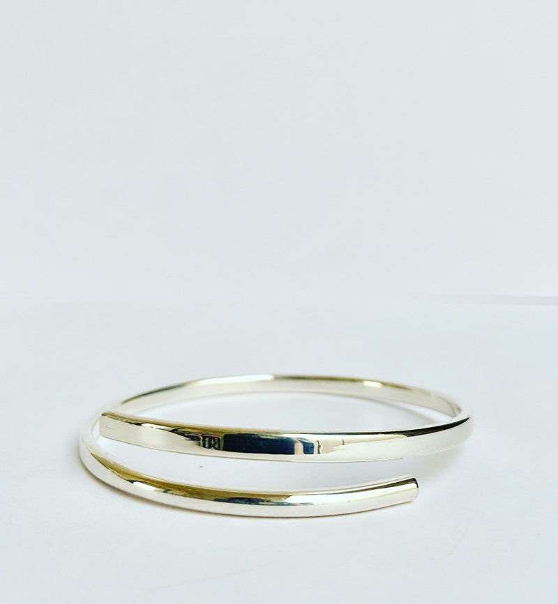 Silver overlap bangle