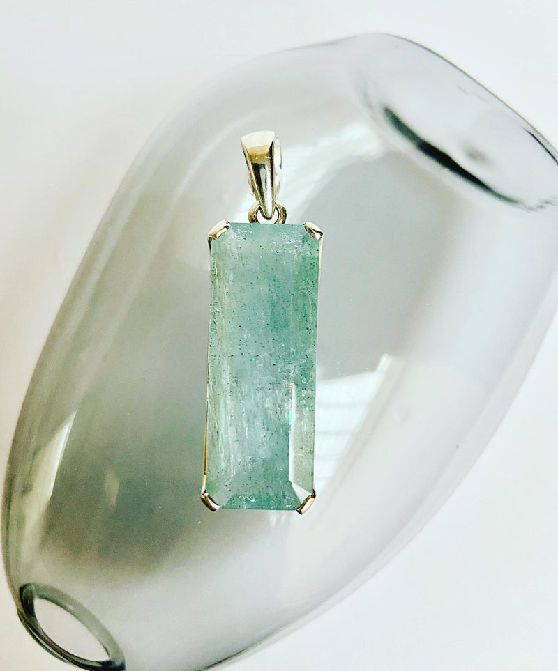 Acquamarine Gemstone Pendent-large