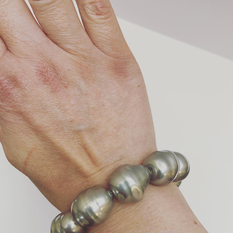 Beehive baroque pearl bracelet