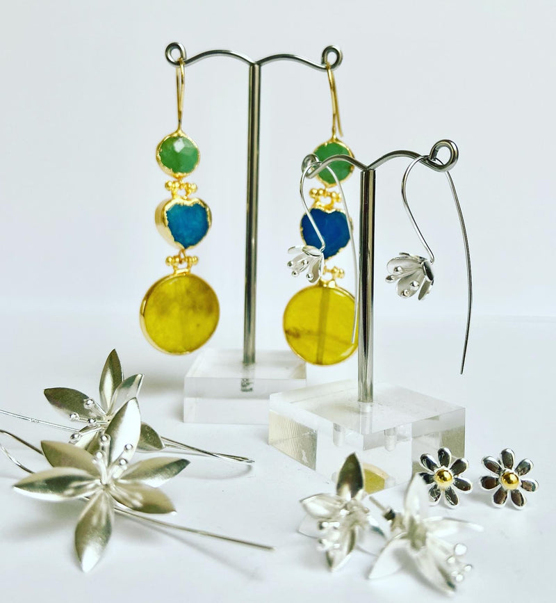 Sculpted Medium Flower Earrings