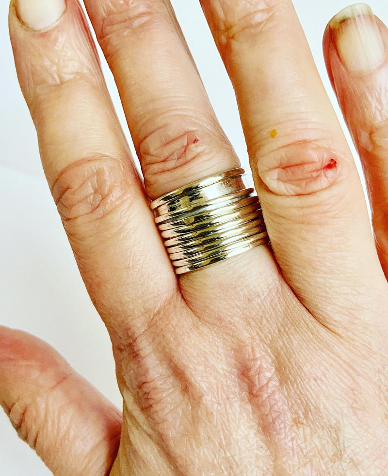 Linear Spinner ring