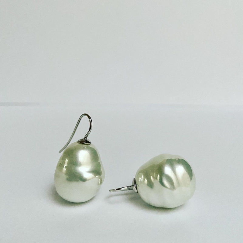 Beehive Baroque Spanish pearls- 2 colours