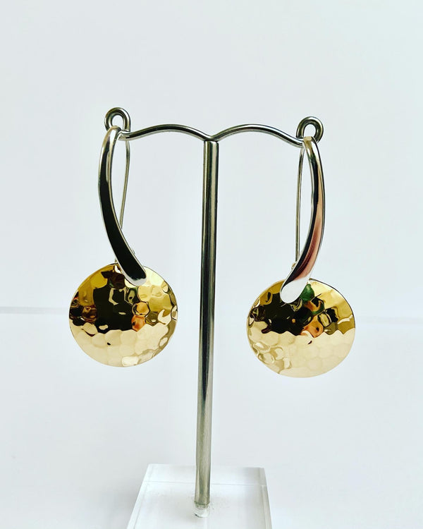 Elongated circle earrings